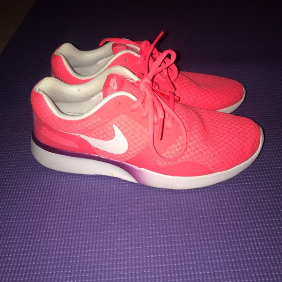 Nike Comfort Footbed Shoes Size 8